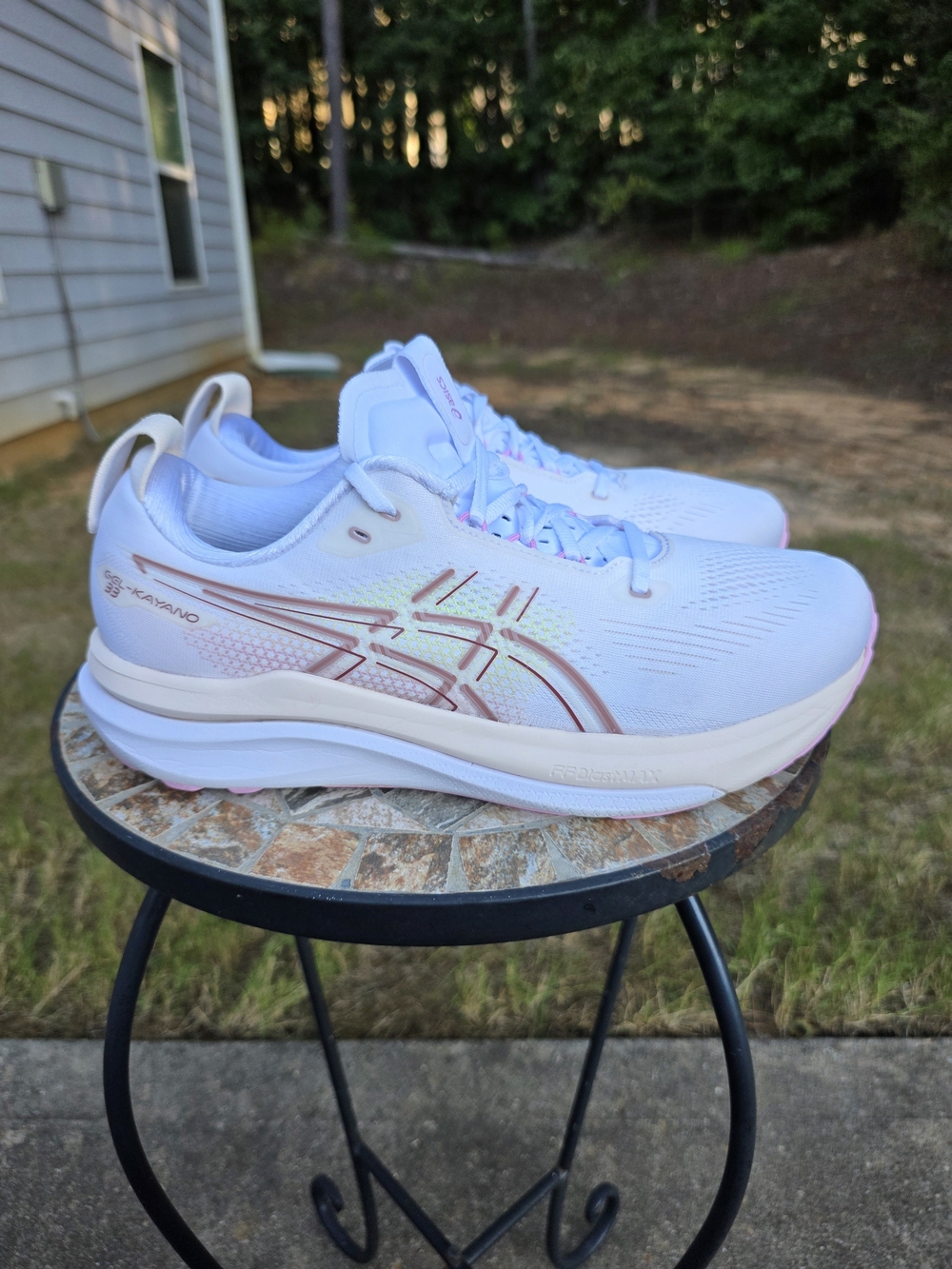 Asics Gel-Kayano 33 1012B939 Running Shoes White/Lilac Women Size 11.5 Worn 4x